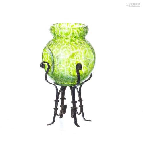 LOETZ (attribution) - Iridescent Art Nouveau Vase