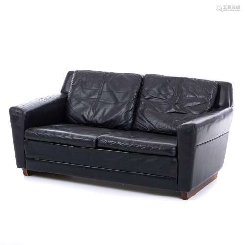 GEORG THAMS (20th/21st) - Two-seater leather sofa