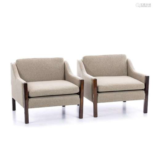 OLAIO - Pair of single sofas