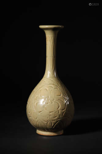 Incised Longquan Kiln Bottle Vase