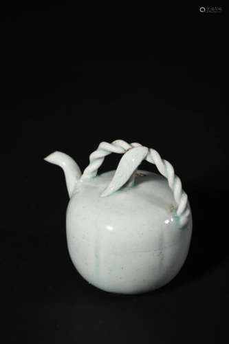 Greyish Pale White Glaze Water Pot