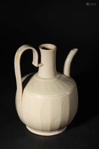 Ding Ware White Glaze Ewer