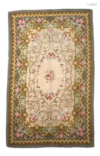 Hand-knotted wool rug, Savonnerie design, Spain, med. S.XX.