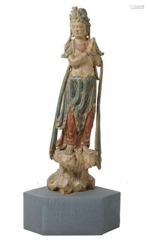 Guanyin of carved and polychrome wood, King dynasty, ffs. S....