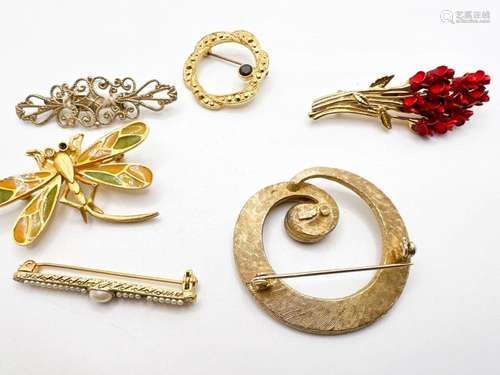 NICE FLORAL AND BROOCH LOT