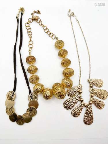 LARGE BAUBLES NECKLACE ++