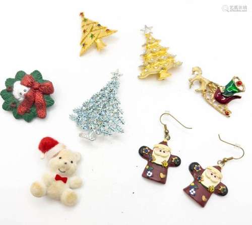 CHRISTMAS LOT , BROOCHES +