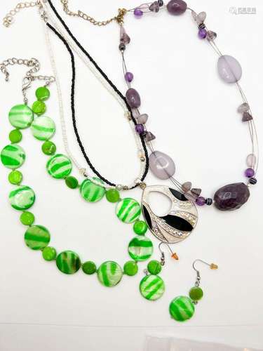 COLOR NECKLACES TRIO , PRETTY