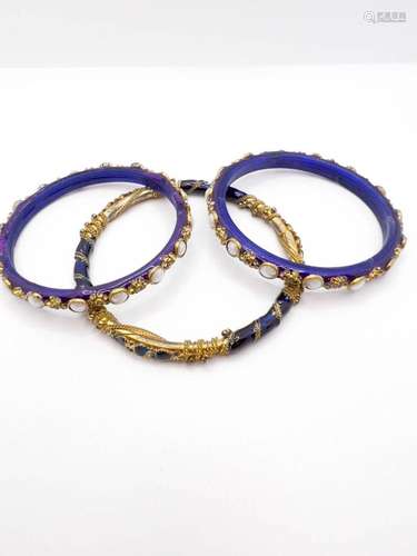 AMAZING BLUE AND STONE BRACELTS