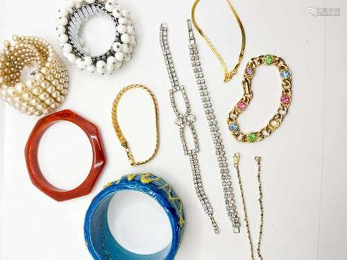 BRACELETS, STYLE VARIETY