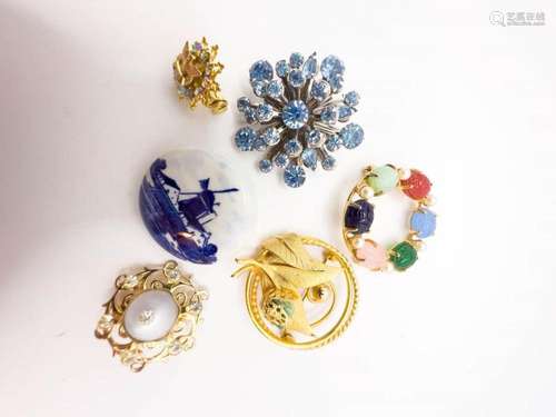 BROOCH LOT , COLORFUL STYLE