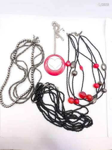 MODERN STYLE NECKLACES