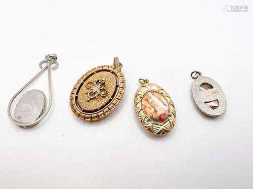 CAMEO PENDANTS