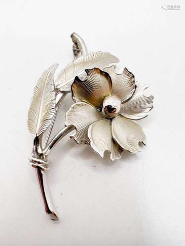 CORO SIGNED FLORAL BROOCH