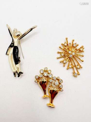 FANCY BROOCH DRESS LOT