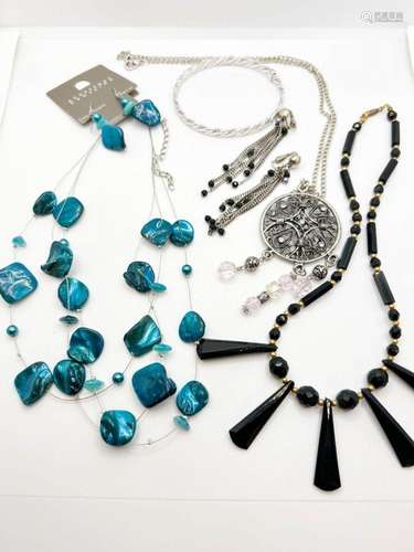 MODERN STYLE NECKLACES