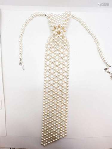 VINTAGE TIE PEARLS NECKLACE