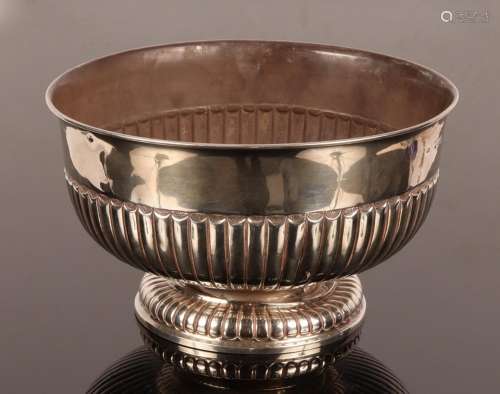 A Victorian silver rose bowl, London 1900, of half-ribbed fo...