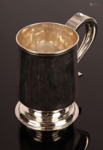 A George III silver baluster mug, John Langlands & John ...