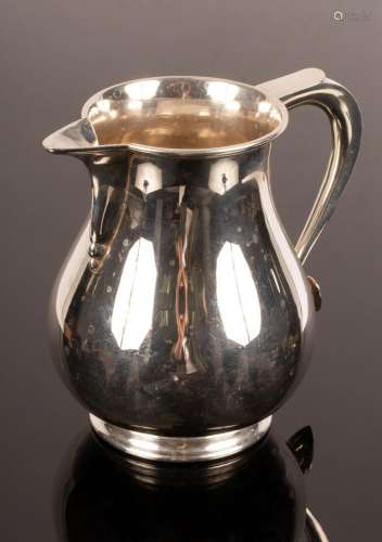 A Georgian style silver beer jug, Edward Barnard & Sons,...