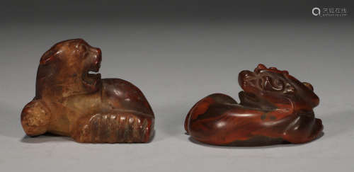A pair of red agate beasts in ancient China