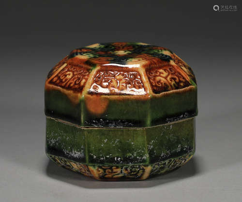 Ancient Chinese three-color octagonal engraved lid box