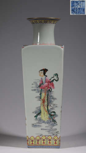 Qing dynasty powder figure square vase