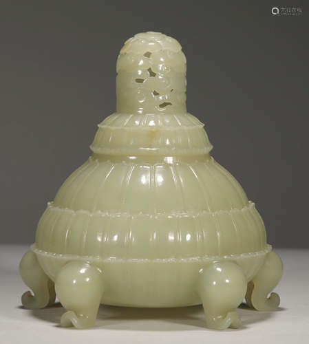 Hetian jade five-foot aromatherapy furnace from the Qing Dyn...