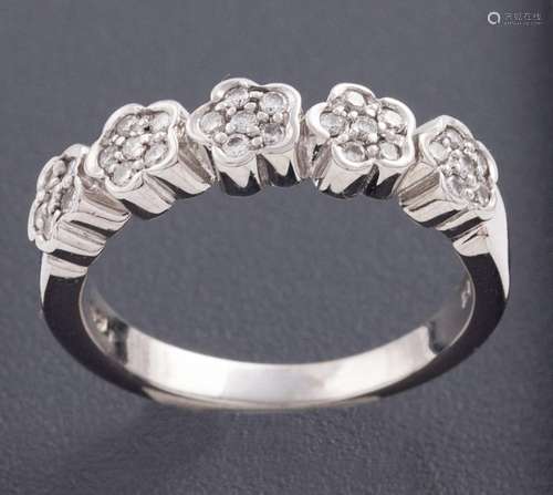 SORTIJA TOUS FLORES CON DIAMANTES EN ORO 18 KT Realizada en ...