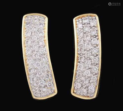 PENDIENTES CON PAVÉ DE DIAMANTES EN ORO AMARILLO 18 KT Reali...