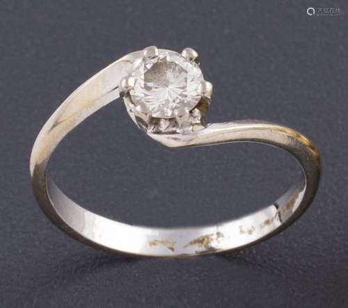 SOLITARIO CON DIAMANTE EN ORO 18 KT Realizado en oro de 18 k...