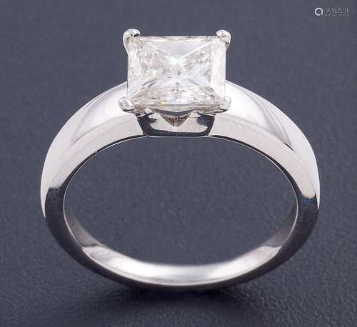 SOLITARIO CON DIAMANTE EN TALLA PRINCESA DE APROX 1.77 CT EN...