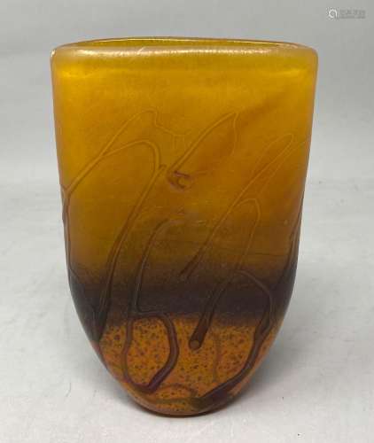 CINQUILLI Jean-Pierre (Né en 1943)<br />
Vase en verre orang...