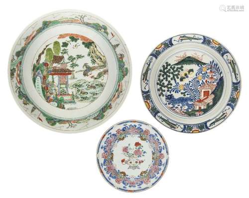 A Chinese export porcelain dish, a Famille verte charger, an...