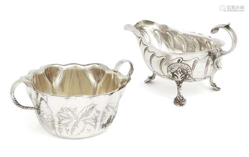 A Victorian Irish silver sauce boat Dublin