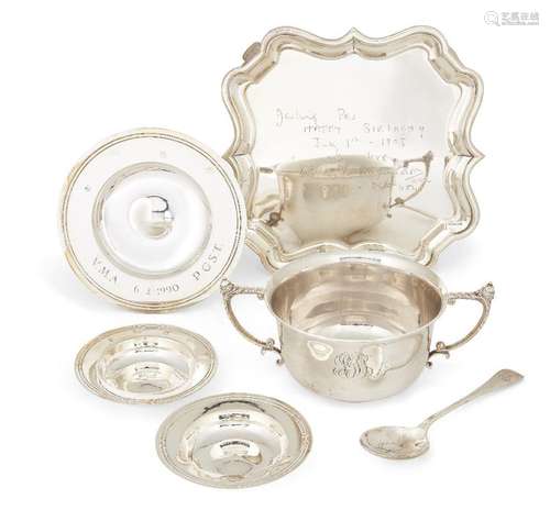 A George V silver porringer with acorn and foliate scroll ha...