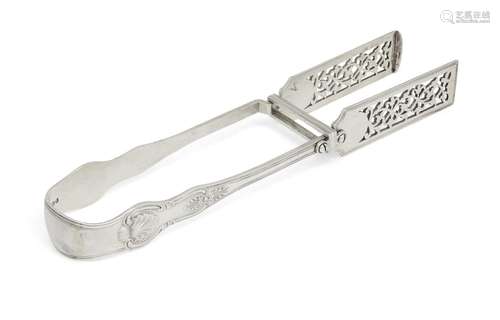 A pair of Victorian silver asparagus tongs