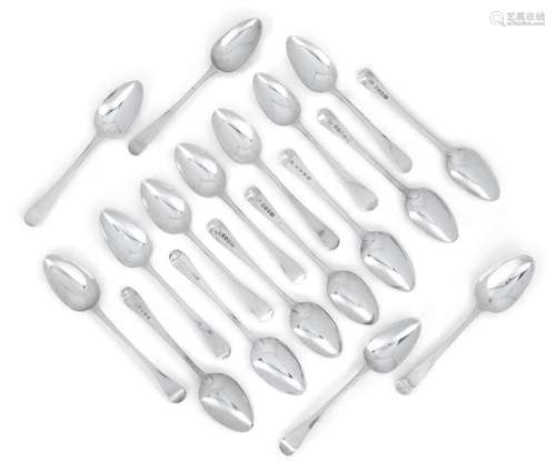 Eighteen Old English pattern Georgian silver dessert spoons ...