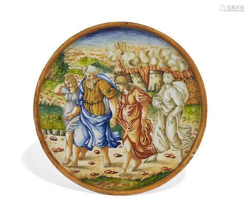 An Italian maiolica istoriato dish