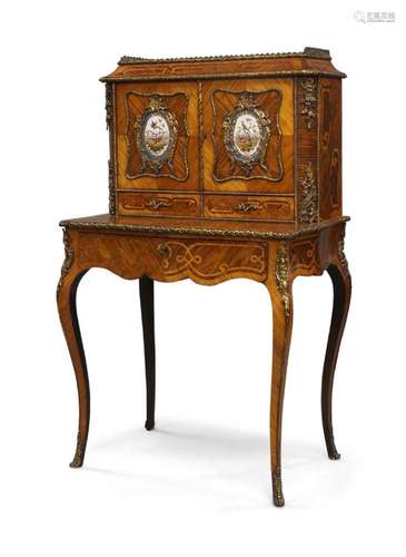 A Louis XV style Bonheur Du Jour