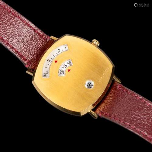 Gucci 157.4 mens steel quartz watch