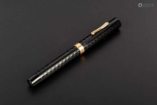 Conklin #56 en ebonita negra chased