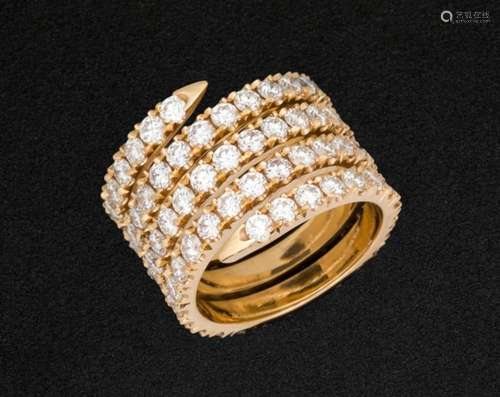 Snake yellow gold ring with diamonds