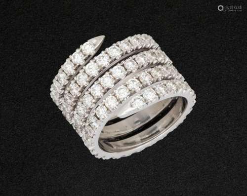 Snake ring with 5 cts diamonds