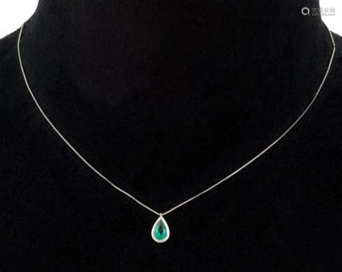 Pear cut emerald 0,50 cts. pendant