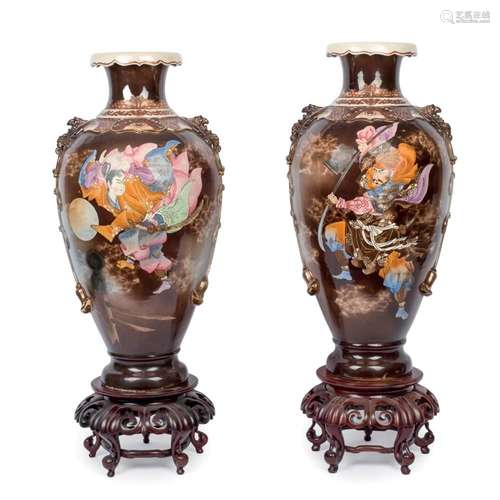 A pair of Japanese Nanking vases circa 1900