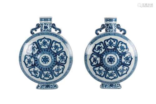 A pair of Oriental style vases 20th Century