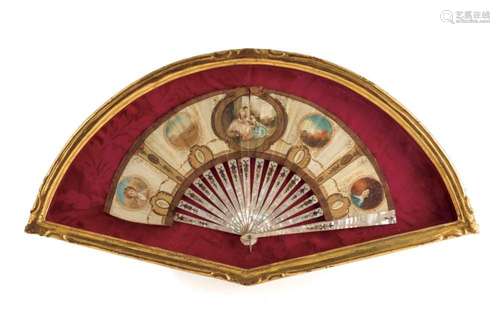 Spanish fan in showcase. Circa 1820.