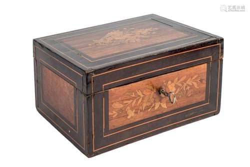 Floral marquetry box. 19th C.