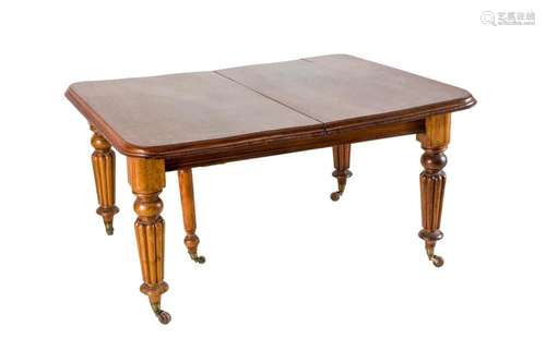 A Victorian mahogany table 19th Century